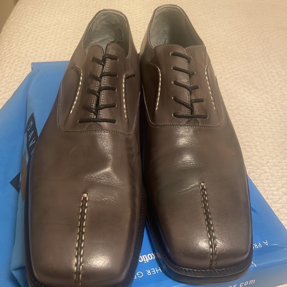 David Eden grey oxfords. Size 13. Excellent condition.